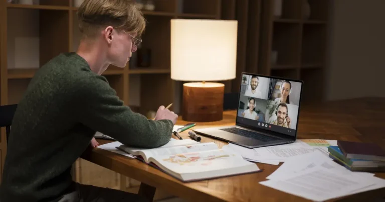 Ways-to-Tell-If-a-Remote-Worker-Is-Engaged-at-Work